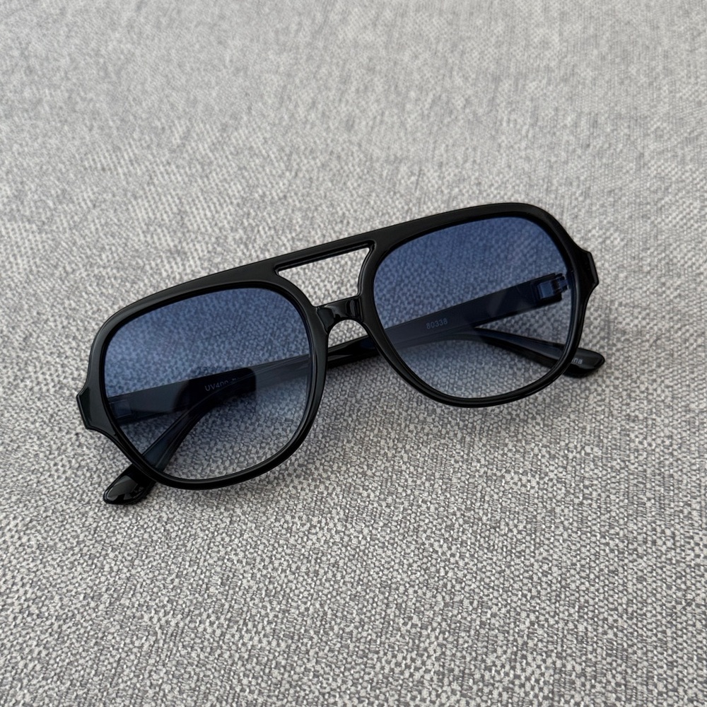 Plastic Aviator Sunglasses 😎